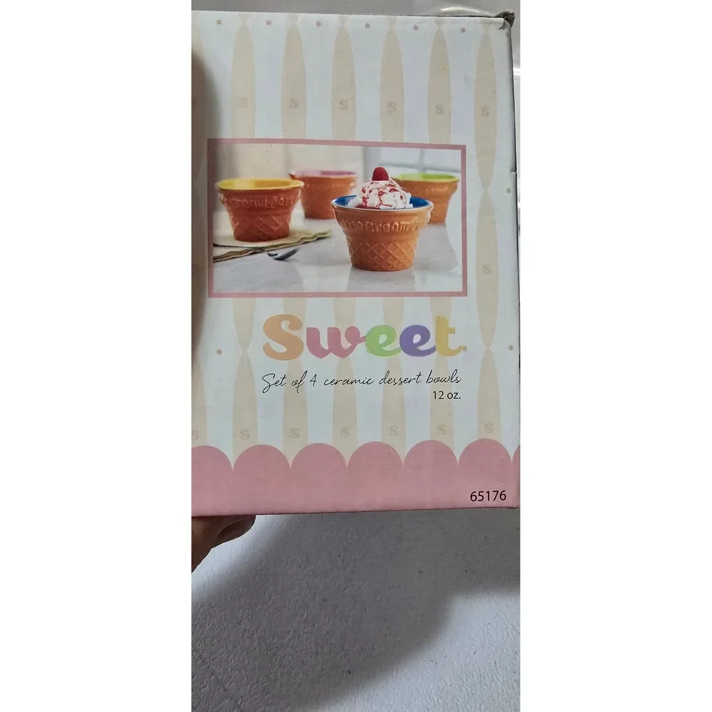 Home Essentials Sweet Ceramic Ice Cream Parlor Dessert Bowls Set of 4 12oz NIB